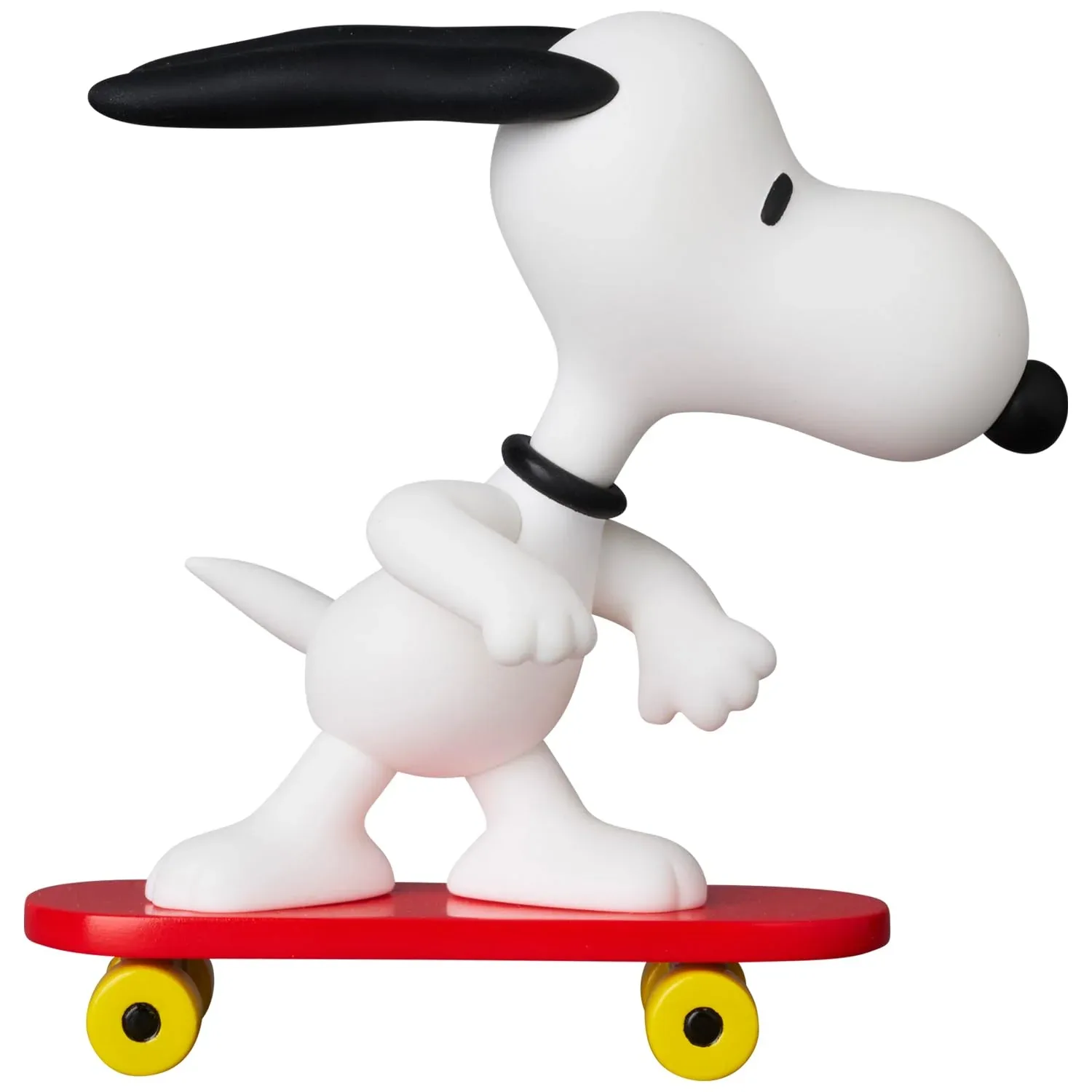 Medicom Toy UDF No.824 Peanuts Series 17 Skateboard Snoopy Figure